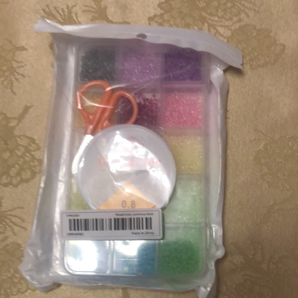 BNWT still in bag bead kit
